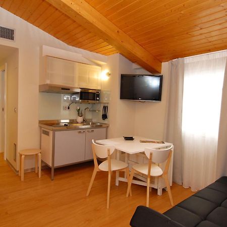 Hostal Rimbombin Бургос Экстерьер фото