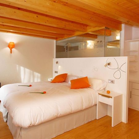 Hostal Rimbombin Бургос Экстерьер фото