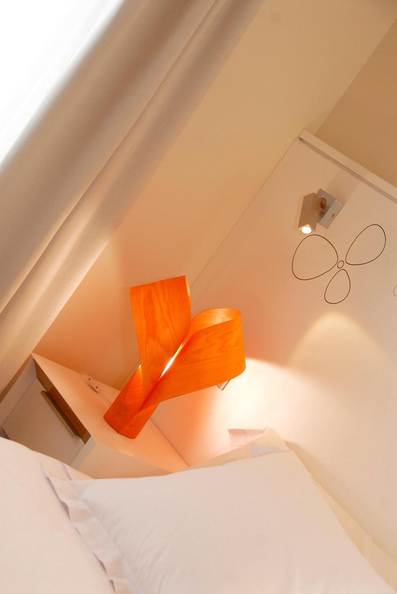 Hostal Rimbombin Бургос Экстерьер фото
